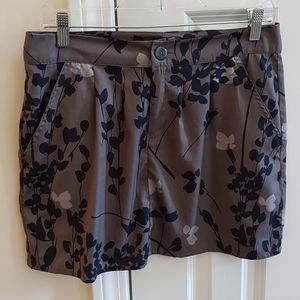 GAP grey floral skirt